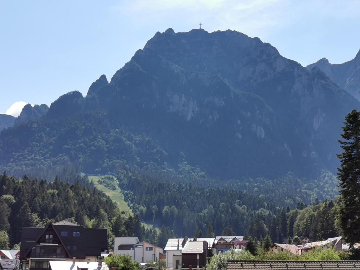 Hotel Iri Buşteni Exteriör bild