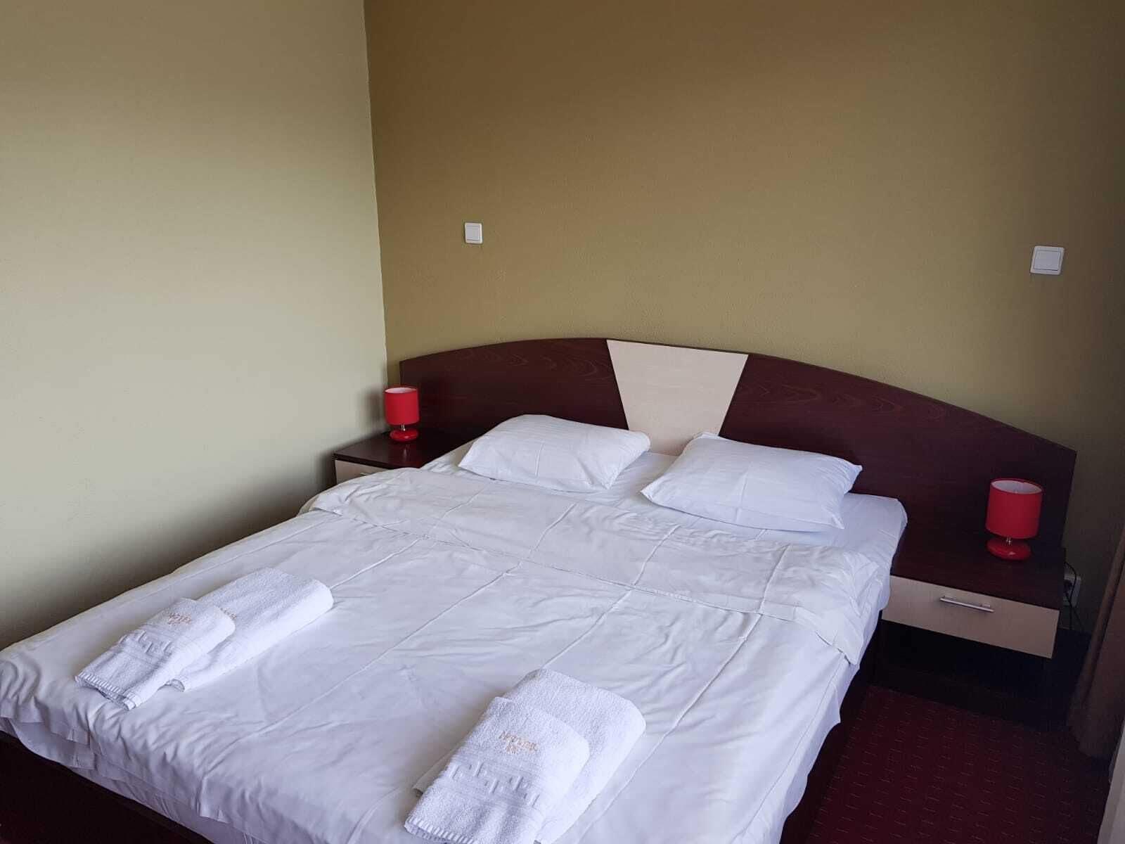 Hotel Iri Buşteni Exteriör bild