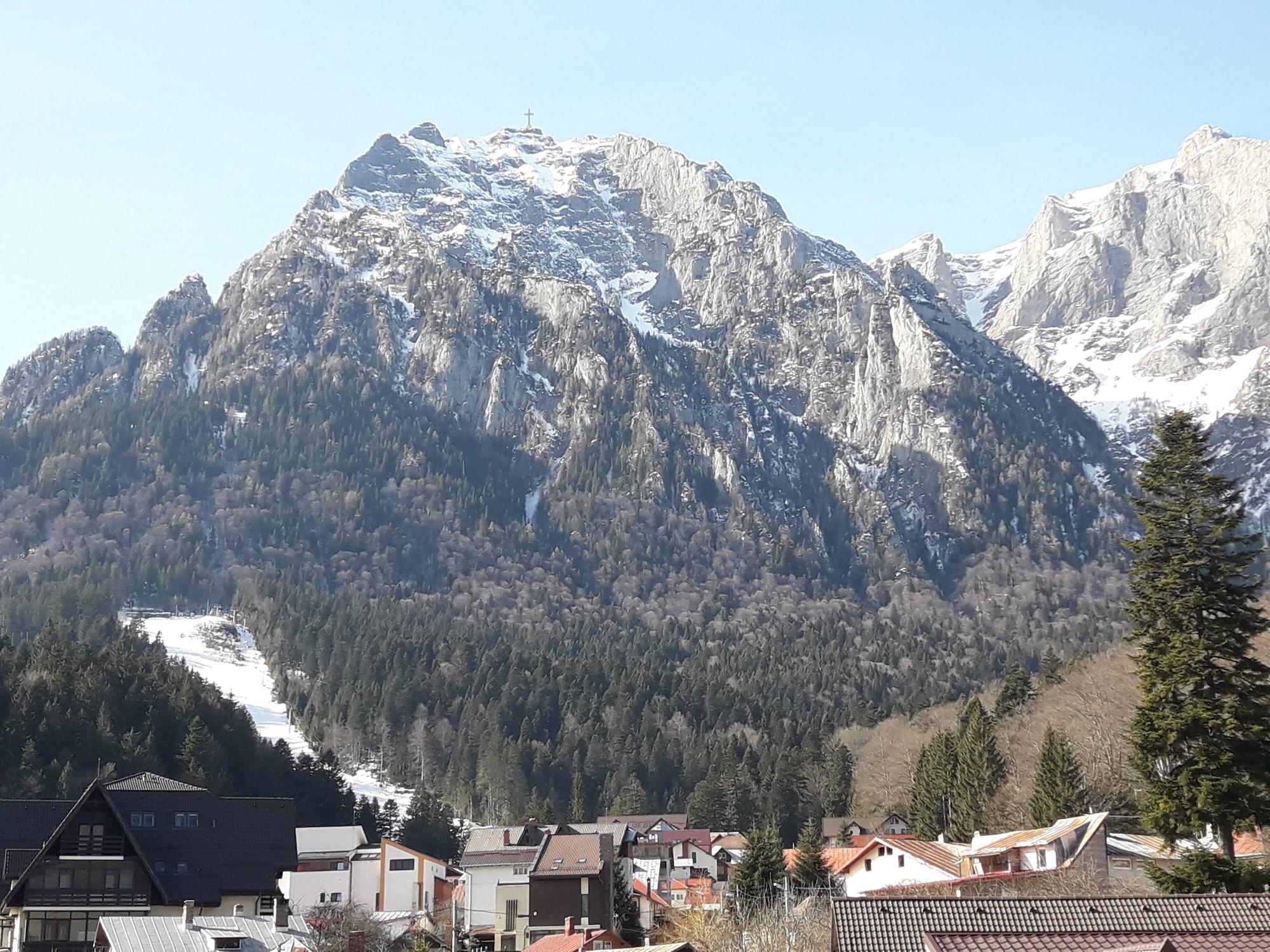 Hotel Iri Buşteni Exteriör bild