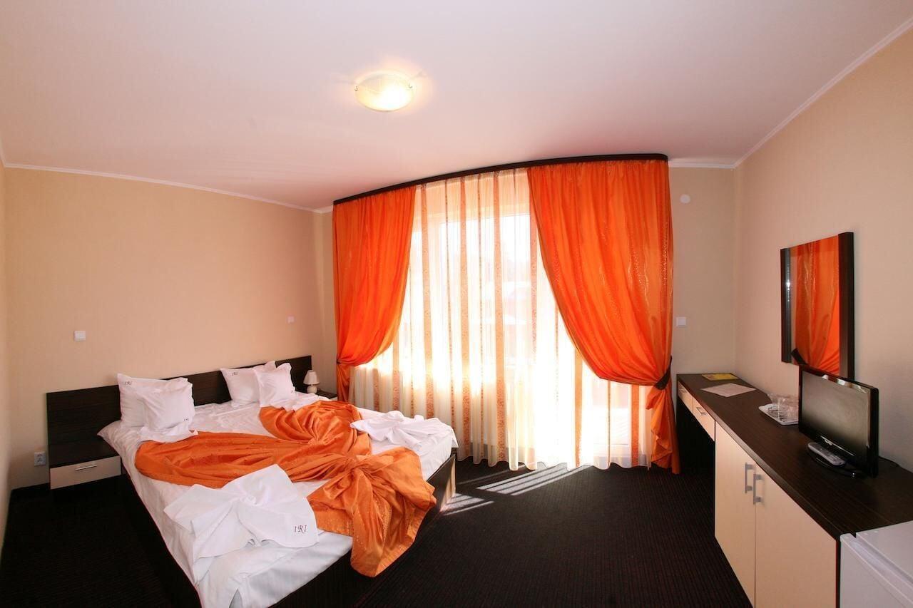 Hotel Iri Buşteni Exteriör bild