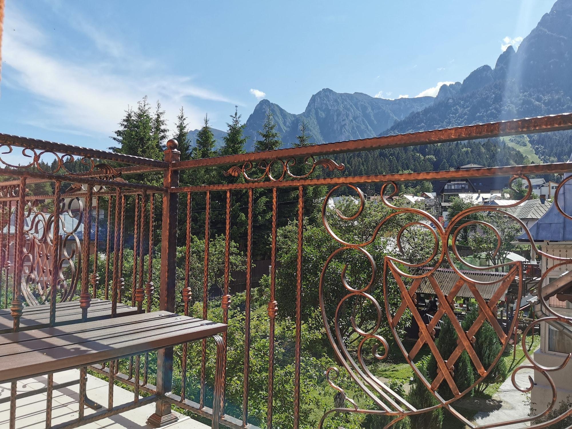Hotel Iri Buşteni Exteriör bild